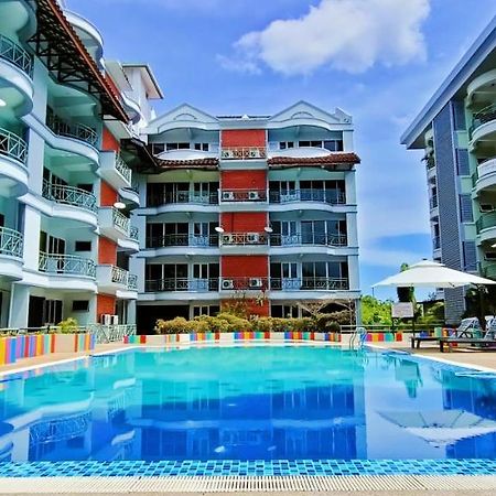 Perdana Serviced Apartment & Resorts Padang Mat Sirat Buitenkant foto