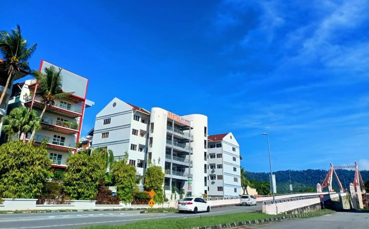 Perdana Serviced Apartment & Resorts Padang Mat Sirat Buitenkant foto