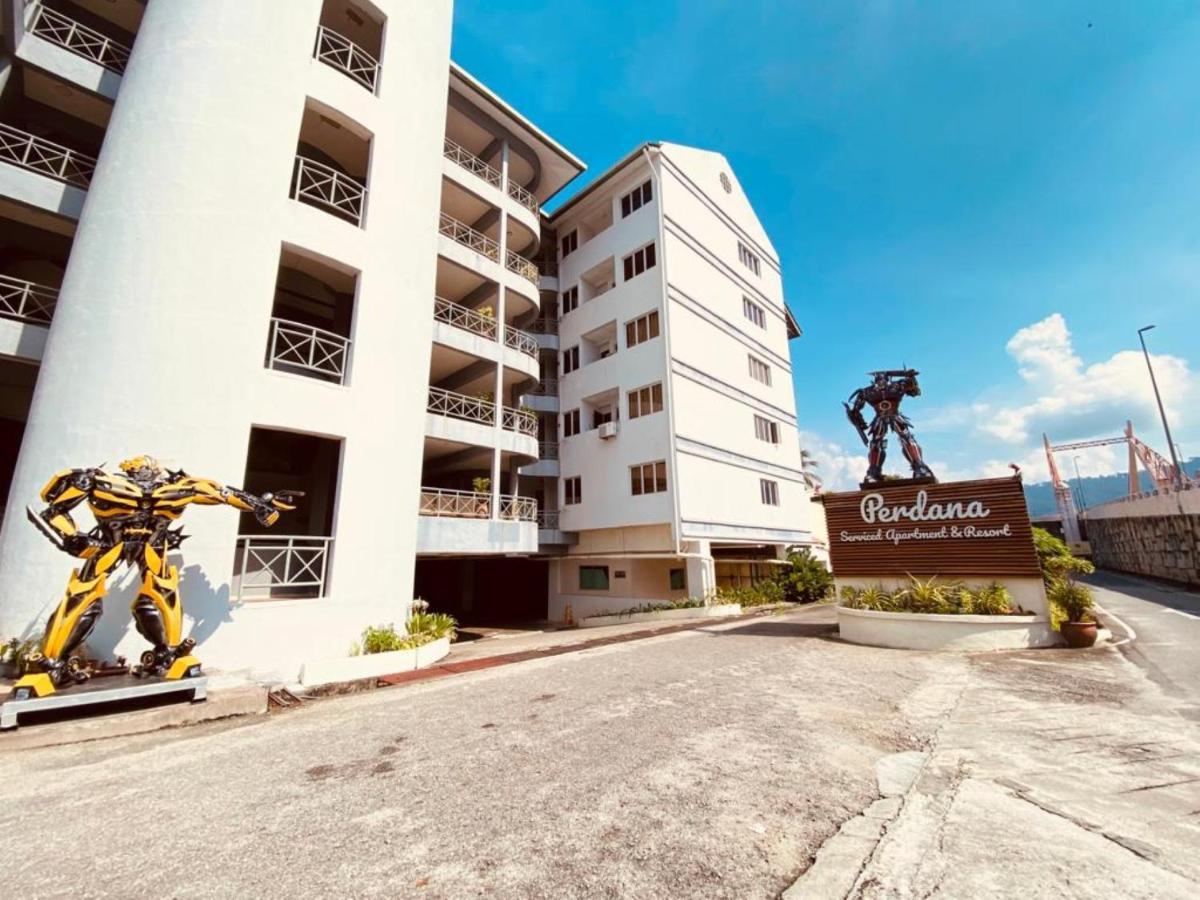 Perdana Serviced Apartment & Resorts Padang Mat Sirat Buitenkant foto