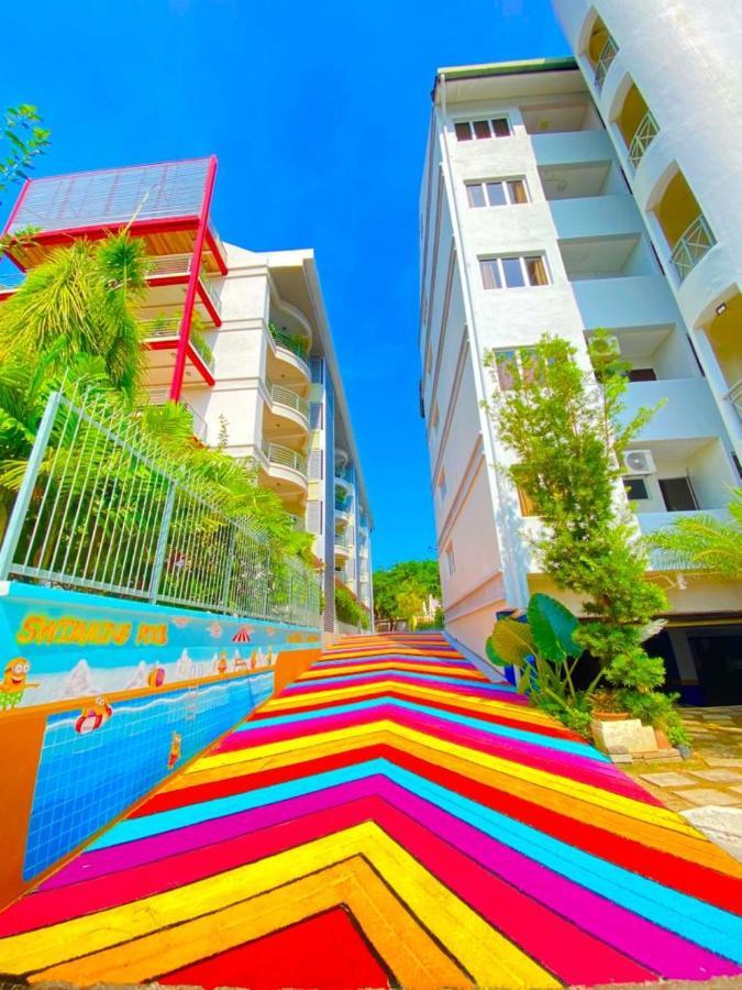 Perdana Serviced Apartment & Resorts Padang Mat Sirat Buitenkant foto