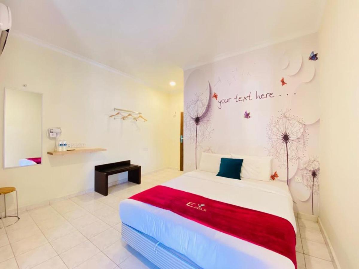 Perdana Serviced Apartment & Resorts Padang Mat Sirat Buitenkant foto