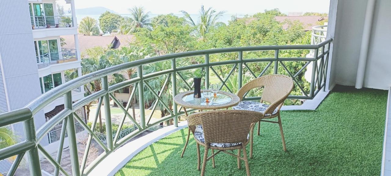 Perdana Serviced Apartment & Resorts Padang Mat Sirat Buitenkant foto