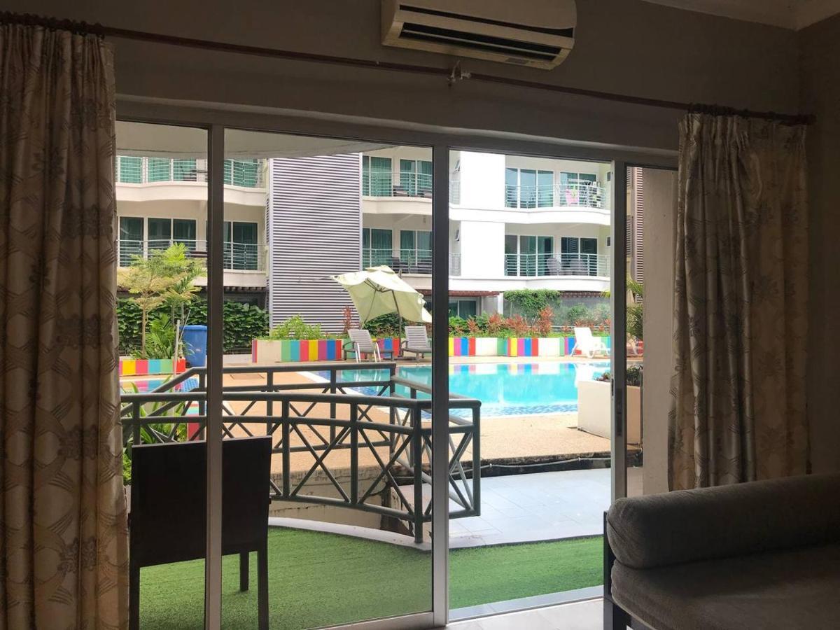 Perdana Serviced Apartment & Resorts Padang Mat Sirat Buitenkant foto