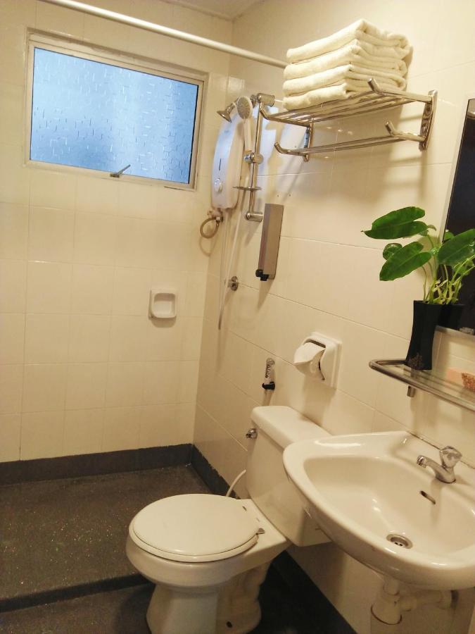 Perdana Serviced Apartment & Resorts Padang Mat Sirat Buitenkant foto