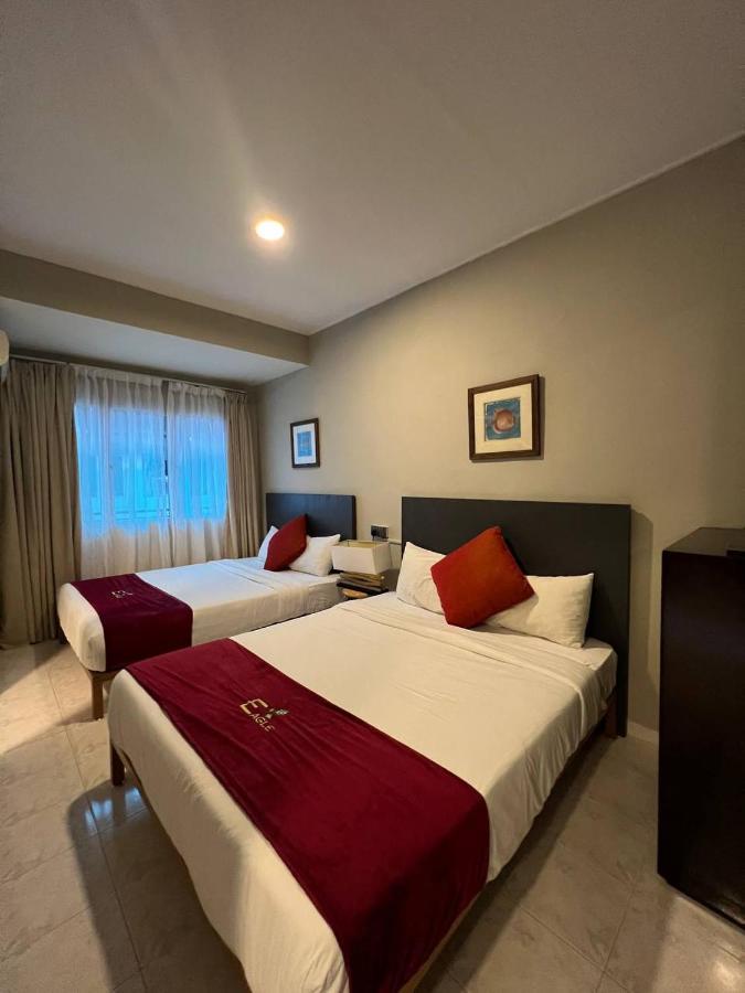 Perdana Serviced Apartment & Resorts Padang Mat Sirat Buitenkant foto