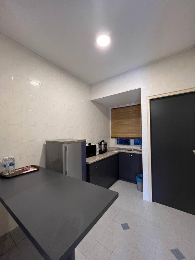 Perdana Serviced Apartment & Resorts Padang Mat Sirat Buitenkant foto