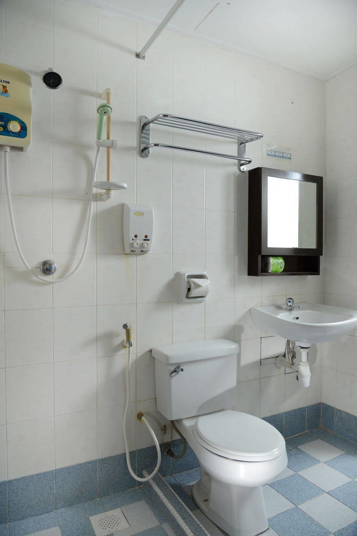 Perdana Serviced Apartment & Resorts Padang Mat Sirat Buitenkant foto